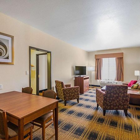 Quality Inn & Suites Lampasas Екстериор снимка