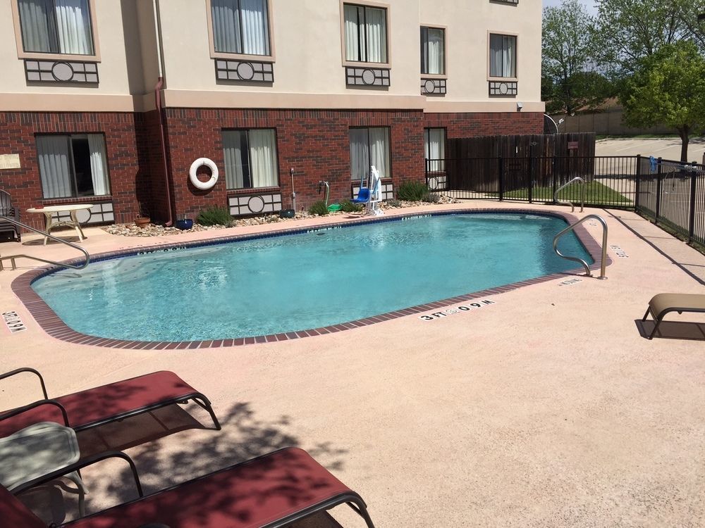 Quality Inn & Suites Lampasas Екстериор снимка