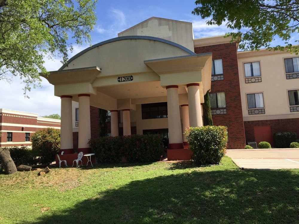 Quality Inn & Suites Lampasas Екстериор снимка