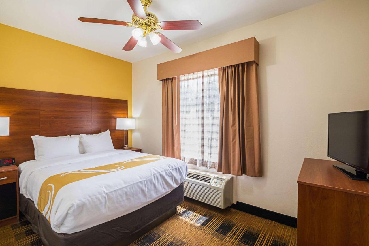 Quality Inn & Suites Lampasas Екстериор снимка