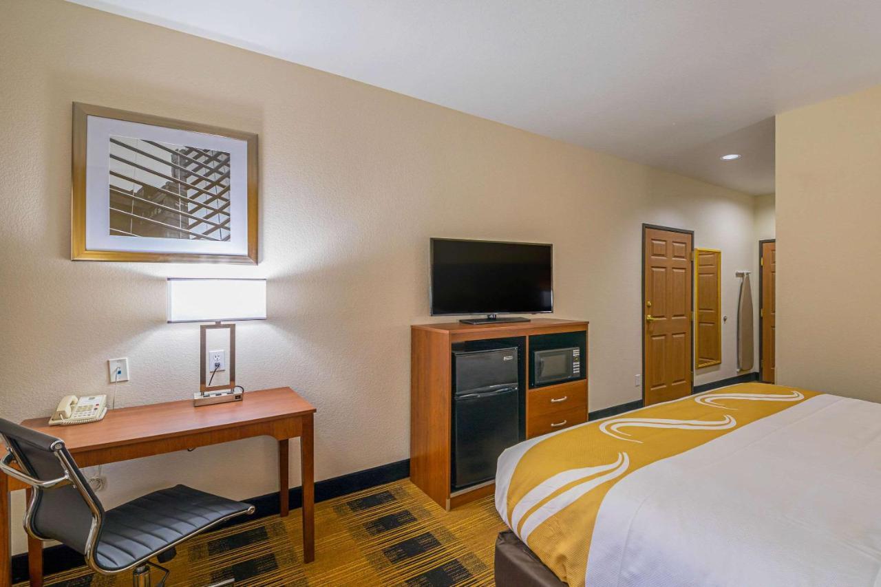 Quality Inn & Suites Lampasas Екстериор снимка