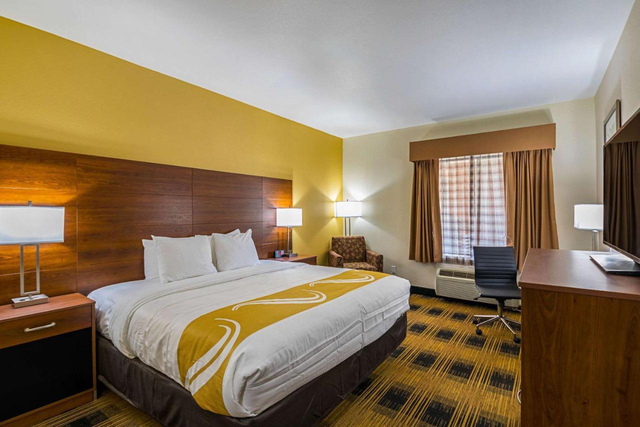 Quality Inn & Suites Lampasas Екстериор снимка