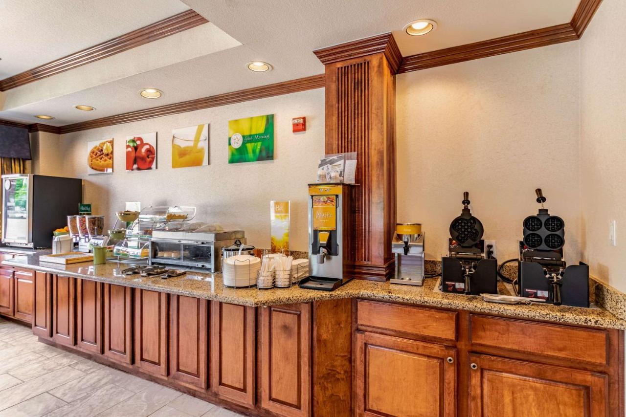 Quality Inn & Suites Lampasas Екстериор снимка
