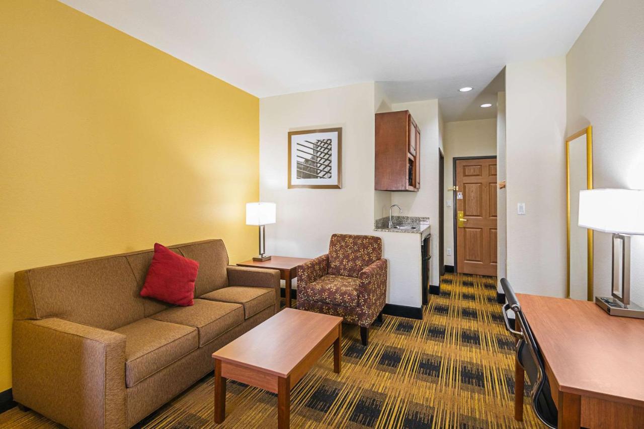 Quality Inn & Suites Lampasas Екстериор снимка