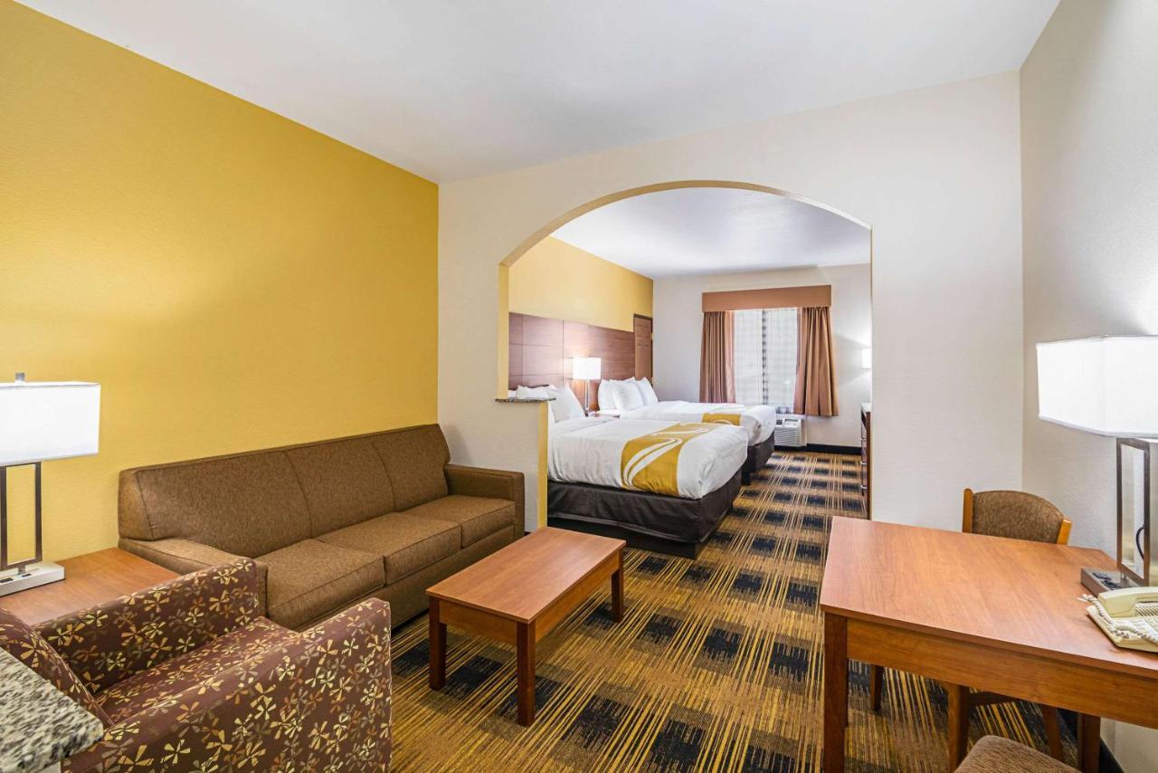 Quality Inn & Suites Lampasas Екстериор снимка
